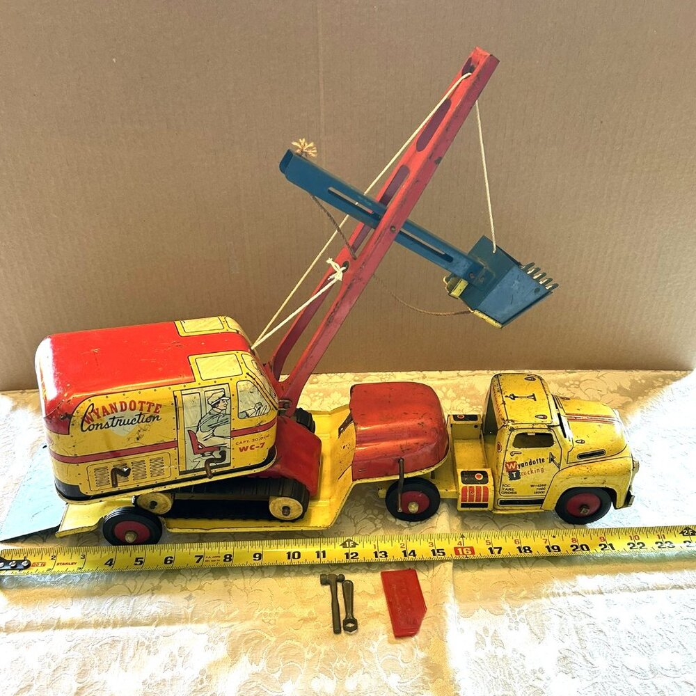 Vintage Wyandotte Toy Truck and Steam Shovel in working condition